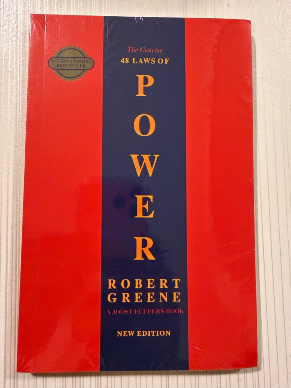 The Concise 48 Laws of Power - Red & Navy Edition